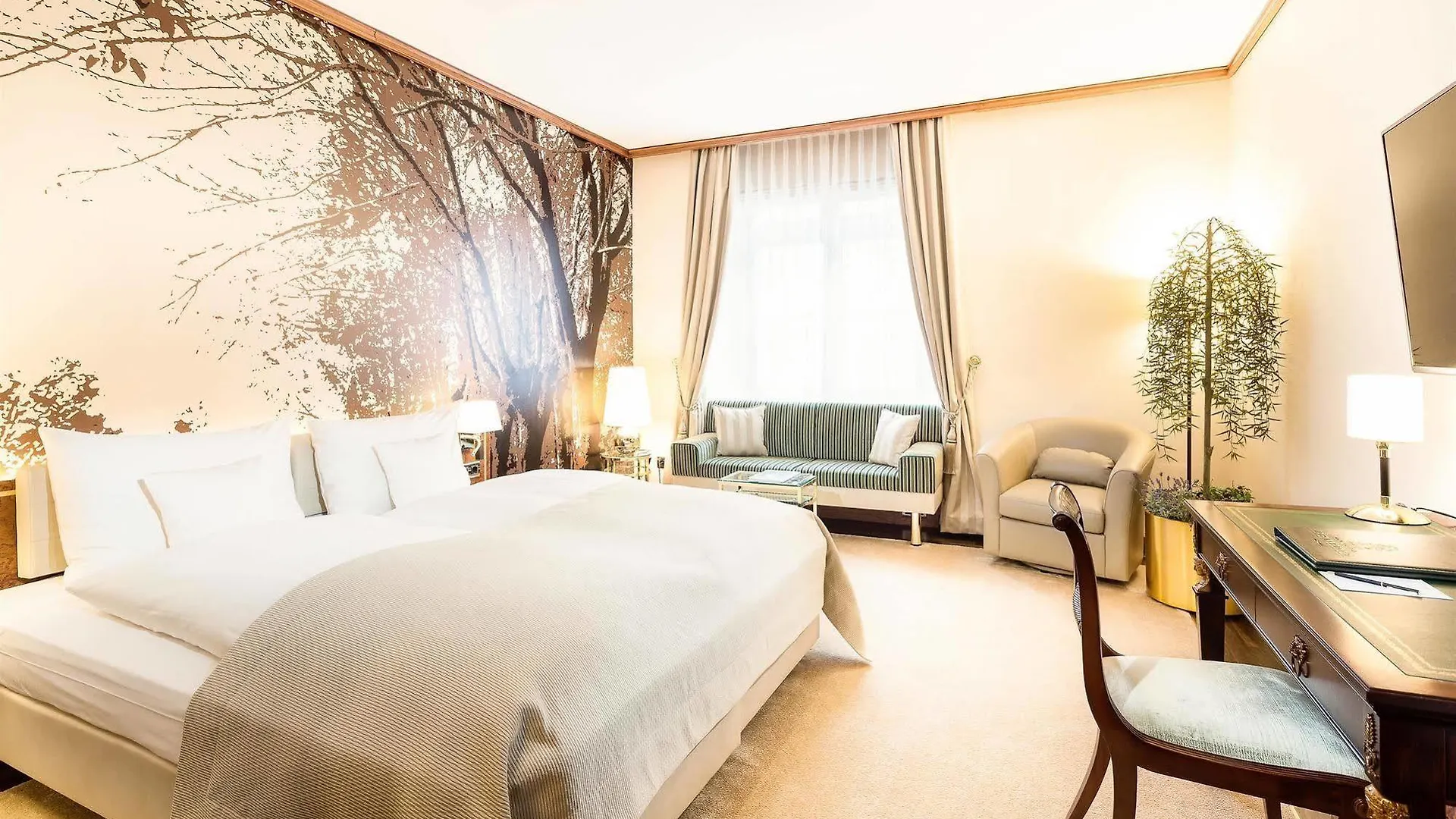Living Hotel De Medici Düsseldorf 4*,